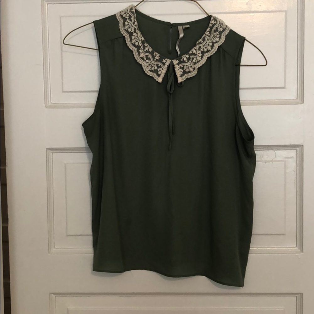 LC Lauren Conrad Lace Collar Sleeveless Blouse
